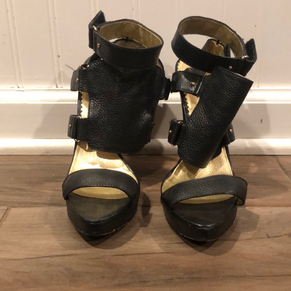 Report Signature black strappy heels